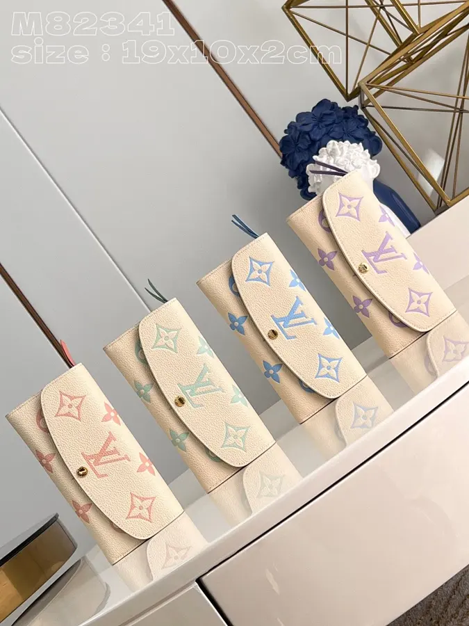 ルイ・ヴィトン（LOUIS VUITTON） レディース ロングウォレット ファスナー仕様｜新品 377BDB2B
