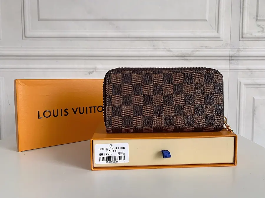 ルイ・ヴィトン（LOUIS VUITTON） レディース ロングウォレット 収納しやすい｜新品 385AFABC