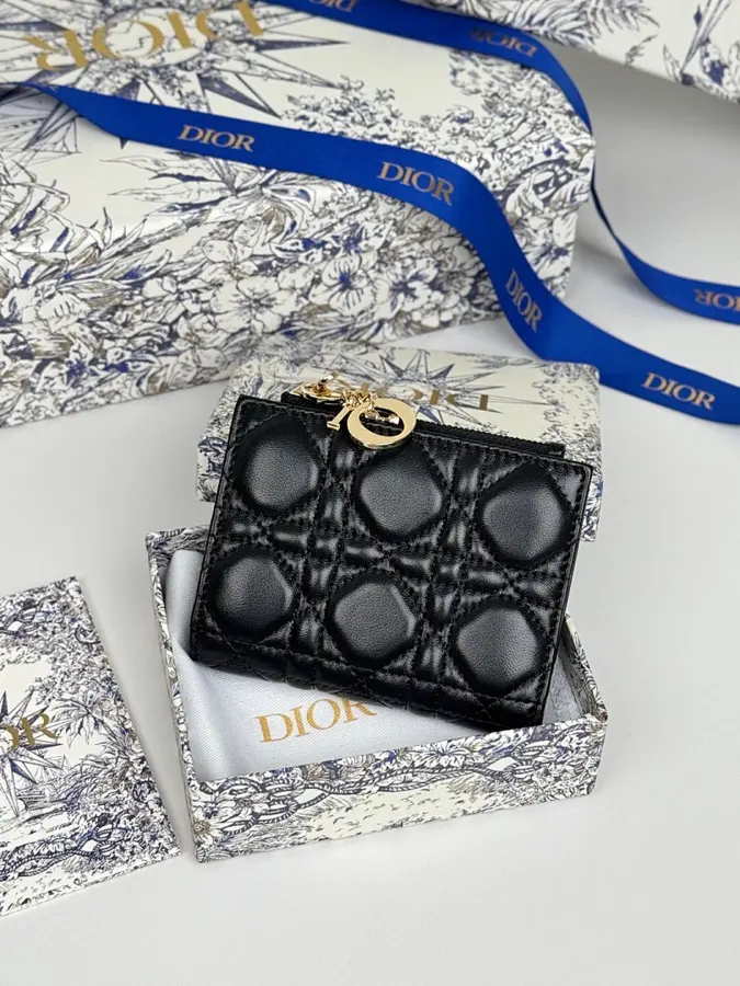 ディオール（DIOR） ウォレット デイリー向け レディース｜新品 392BF894