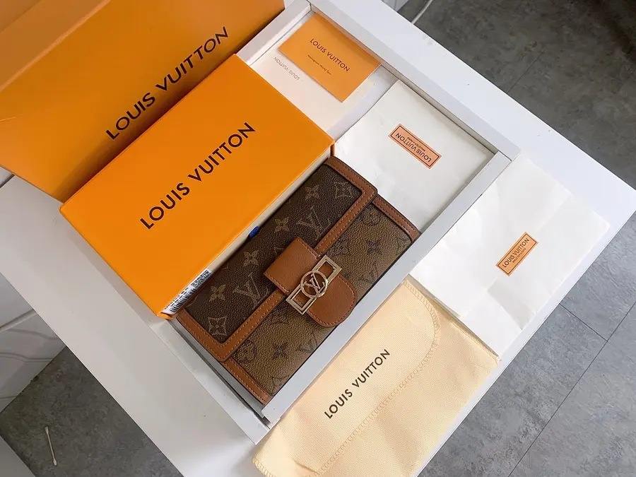 ルイ・ヴィトン（LOUIS VUITTON） レディース ロングウォレット ロングタイプ｜新品 3A4739B9
