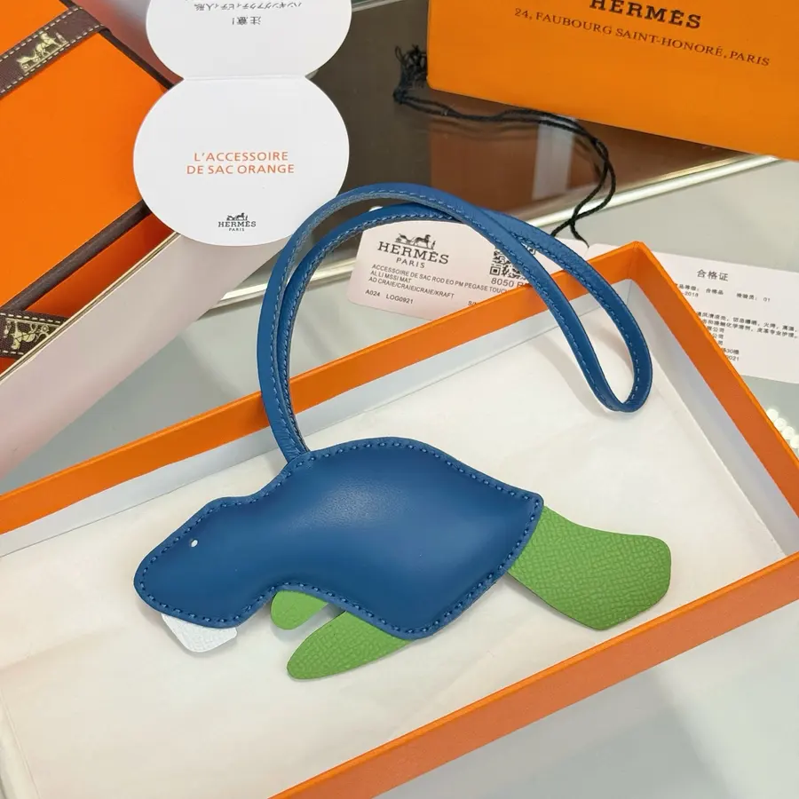 HERMÈS エルメス（HERMÈS） キーホルダー 新品 男女兼用 バッグアクセサリー｜3C07FC7A