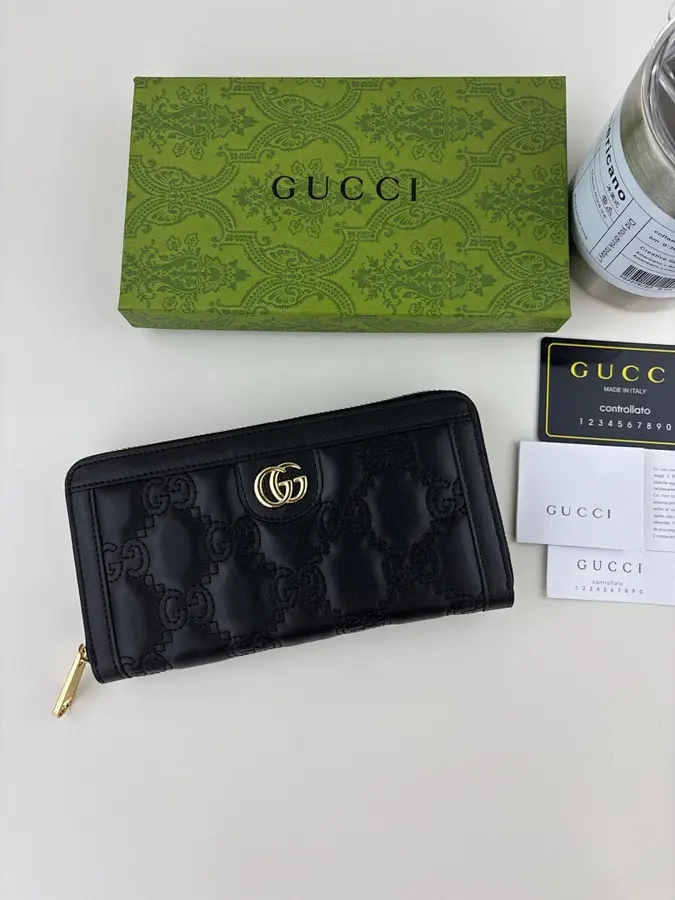 グッチ（GUCCI） ロングウォレット レザー レディース｜新品 3D7108CC