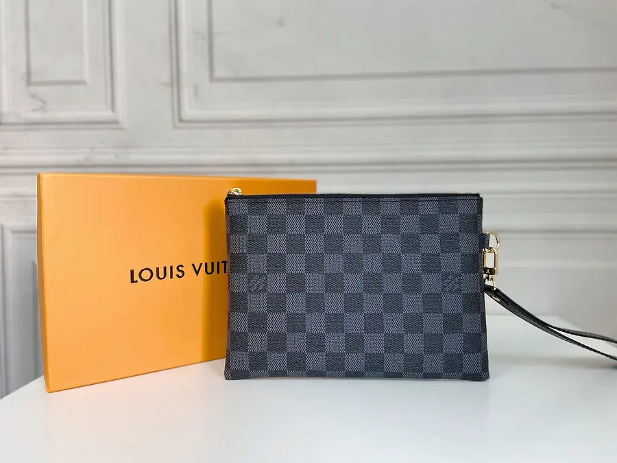 ルイ・ヴィトン(LOUIS VUITTON) クラッチバッグ 新品 メンズ 手持ちタイプ|3D86CBDEの商品画像