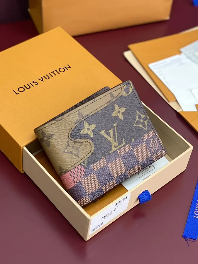 ルイ・ヴィトン（LOUIS VUITTON） ミニ財布 新品 メンズ コンパクト｜3E1EC558