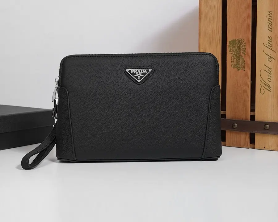 プラダ(PRADA) メンズ クラッチバッグ レザー|新品 3EC29E5Bの商品画像