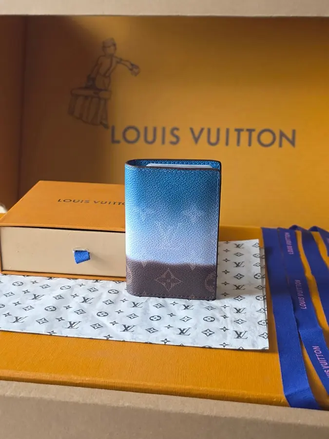 ルイ・ヴィトン(LOUIS VUITTON) コンパクト財布 レザー メンズ|新品 3F0EA98Fの商品画像
