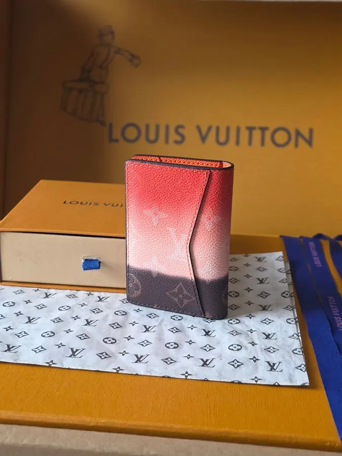 ルイ・ヴィトン（LOUIS VUITTON） 持ち歩きやすい ミニ財布 メンズ｜新品 3FC54A96