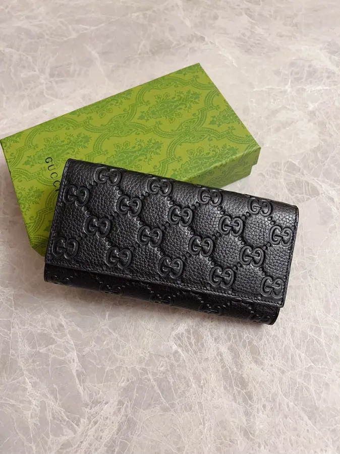 グッチ（GUCCI） 長財布 レザー メンズ｜新品 4066394D