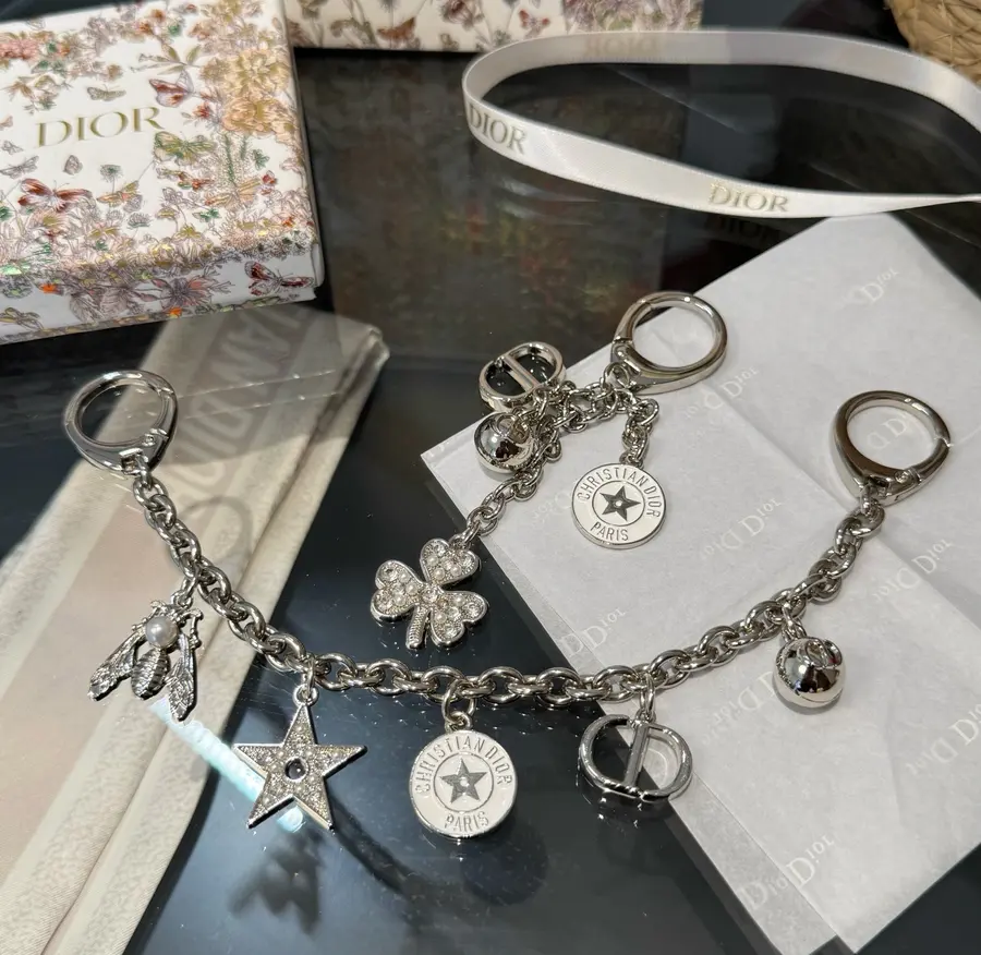 ディオール(DIOR) レディース キーリング メタル|新品 427BCBD7の商品画像