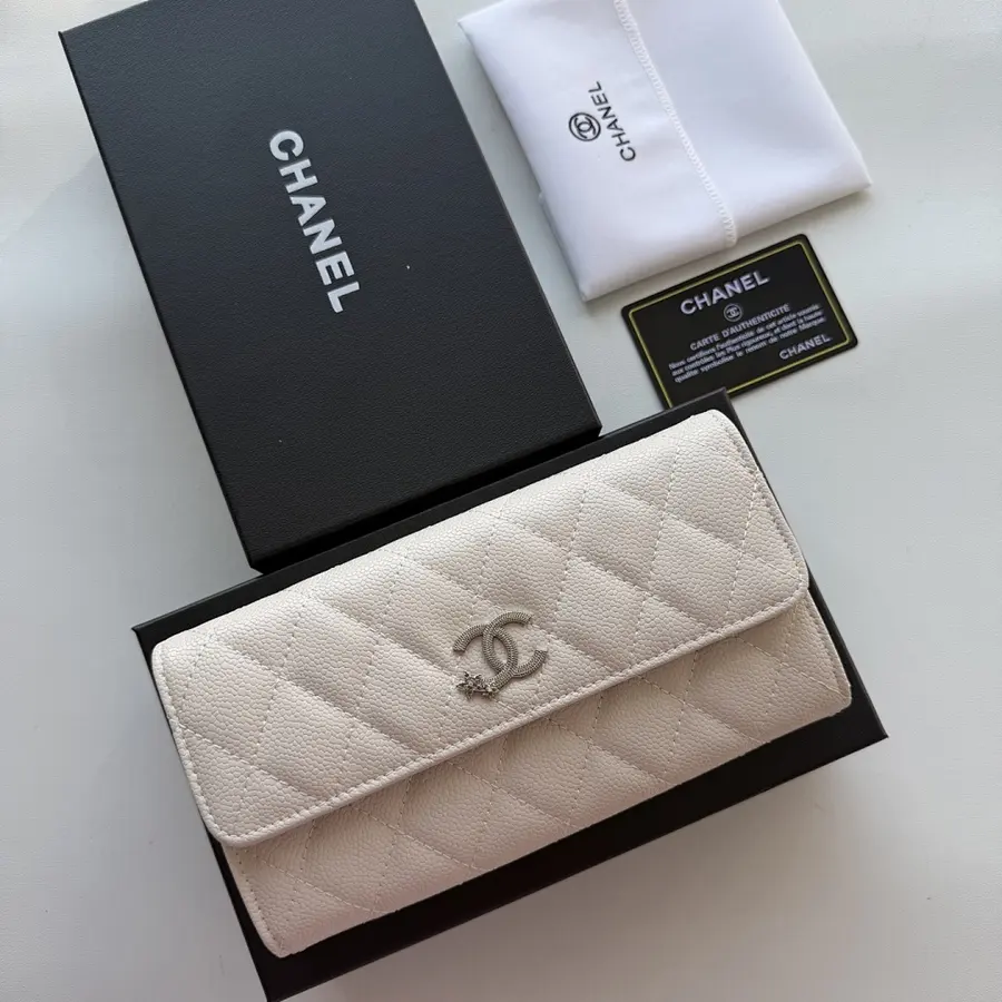 シャネル（CHANEL） レディース 長財布 レザー｜新品 4290F1C6