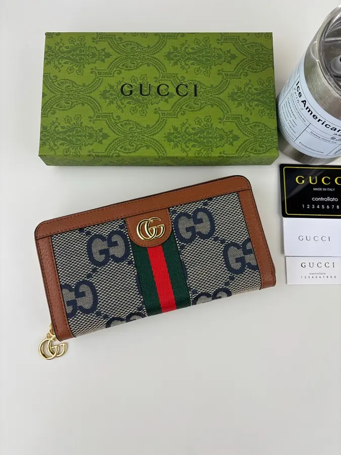 グッチ(GUCCI) ロングウォレット 収納しやすい レディース|新品 431CC6FDの商品画像