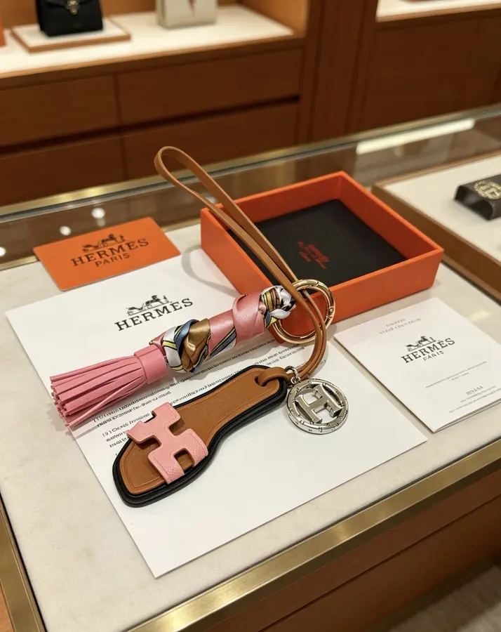 エルメス(HERMÈS) キーリング メタル レディース|新品 433E269Cの商品画像