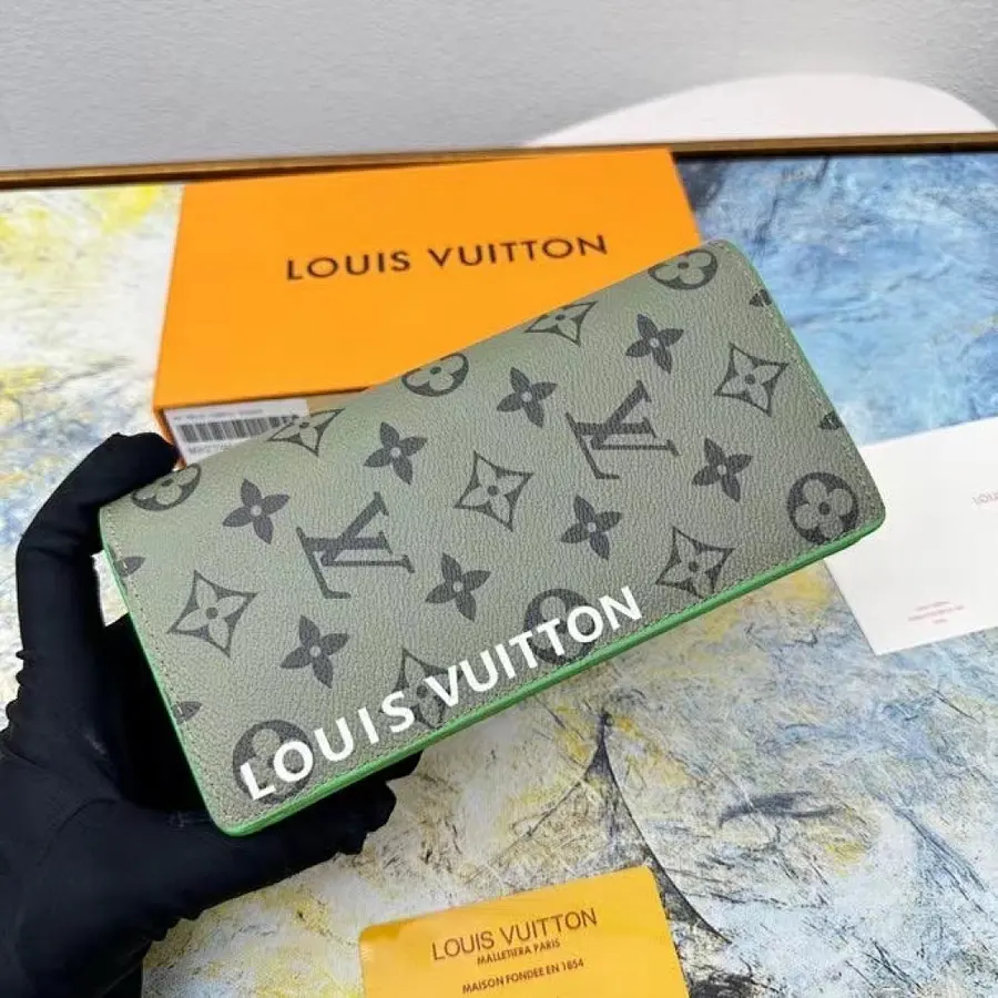 ルイ・ヴィトン（LOUIS VUITTON） ロングタイプ ロングウォレット レディース｜新品 43D601C7の商品画像