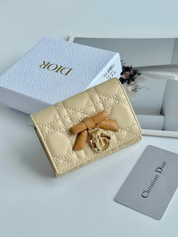 DIOR ディオール（DIOR） コンパクト財布 新品 レディース コンパクト｜474B4351