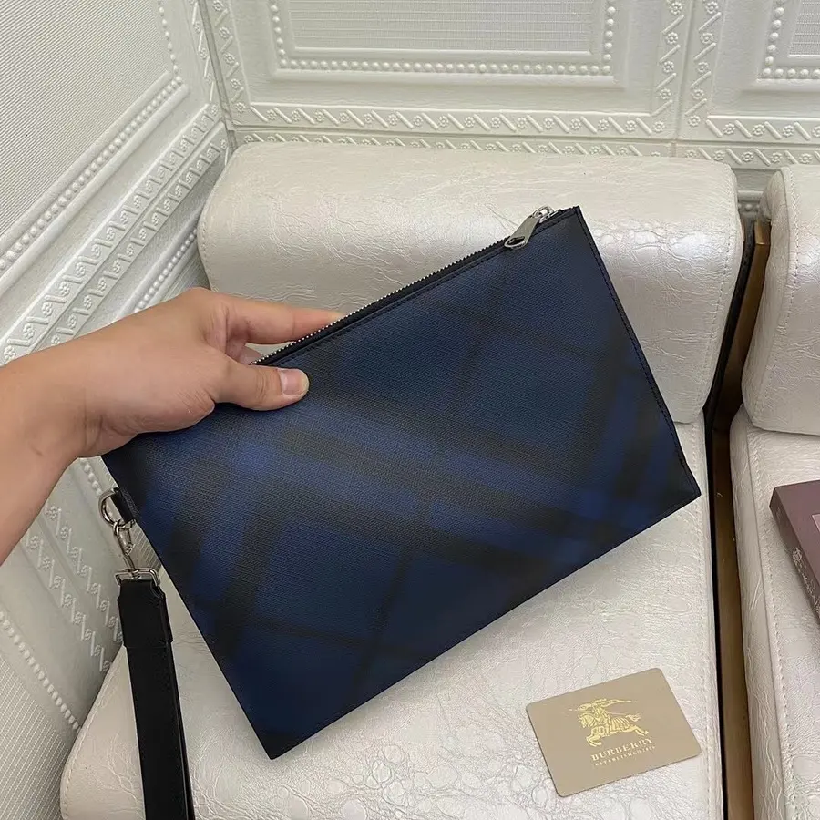 バーバリー（BURBERRY） 手持ちタイプ クラッチバッグ メンズ｜新品 48C30929