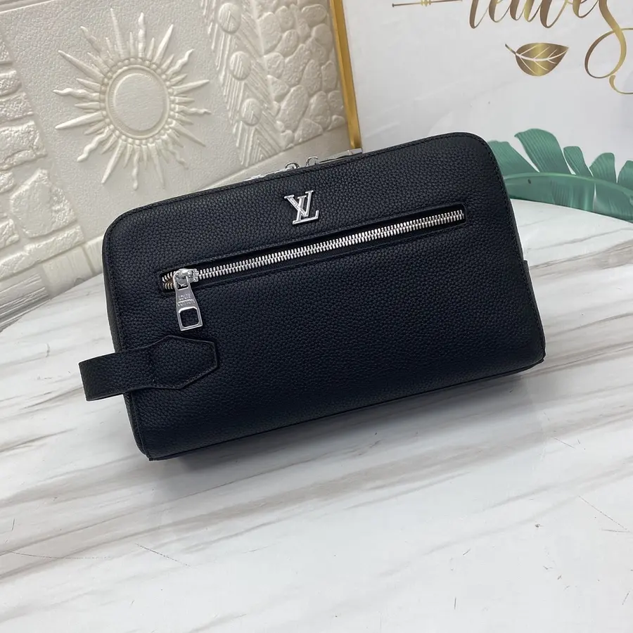 LOUIS VUITTON ルイ・ヴィトン（LOUIS VUITTON） メンズ クラッチバッグ 手持ちタイプ｜新品 48DDE2F3