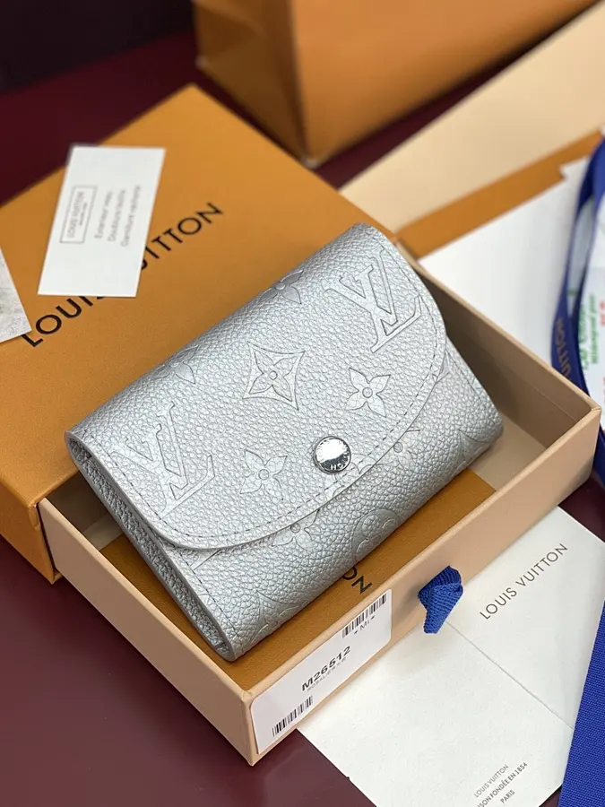 ルイ・ヴィトン（LOUIS VUITTON） レディース ミニ財布 持ち歩きやすい｜新品 4B7D41F4