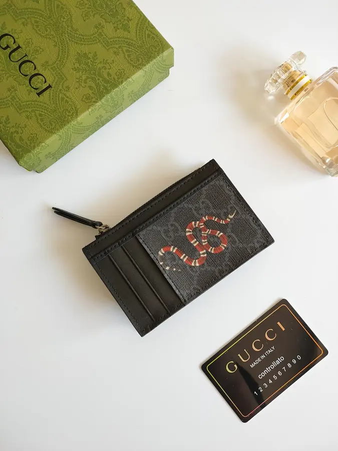 グッチ（GUCCI） 男女兼用 カードケース レザー｜新品 4C4CDE38