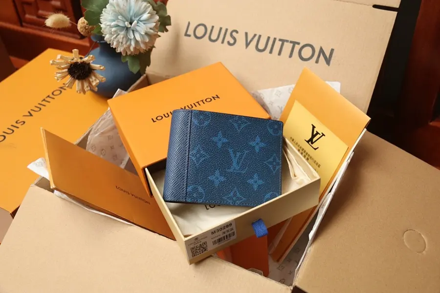 ルイ・ヴィトン（LOUIS VUITTON） コンパクト財布 持ち歩きやすい レディース｜新品 4CD4559B