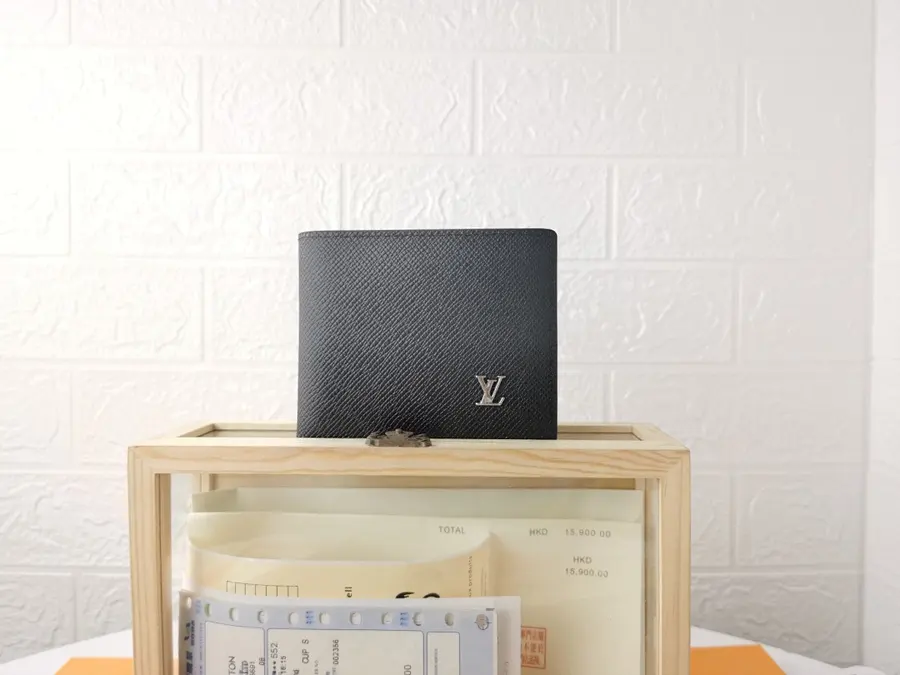ルイ・ヴィトン（LOUIS VUITTON） ミニ財布 新品 メンズ レザー｜4E3DA18B