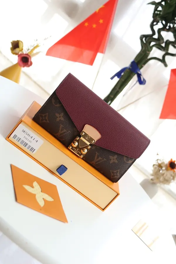 ルイ・ヴィトン(LOUIS VUITTON) ロングウォレット 新品 レディース レザー|4F088E87の商品画像