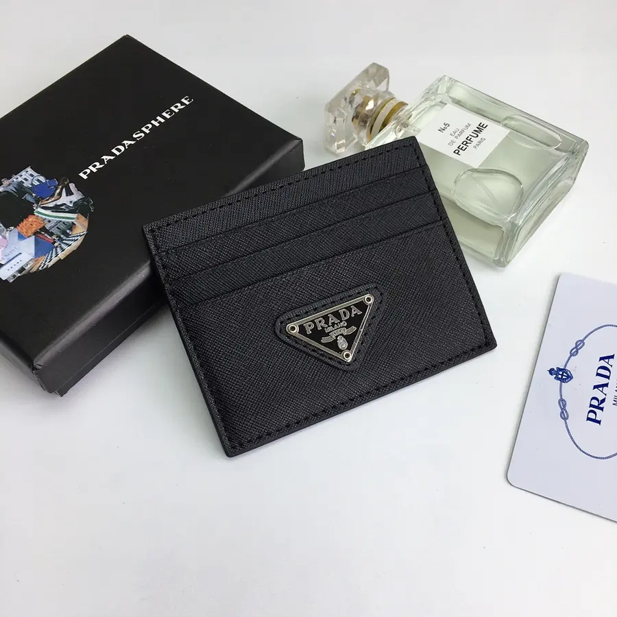 プラダ（PRADA） カードホルダー 新品 男女兼用 コンパクト｜50AD6C6B