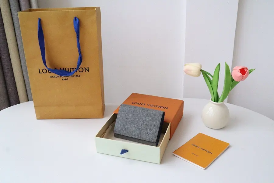 ルイ・ヴィトン（LOUIS VUITTON） レディース ミニ財布 コンパクト｜新品 52538BAA
