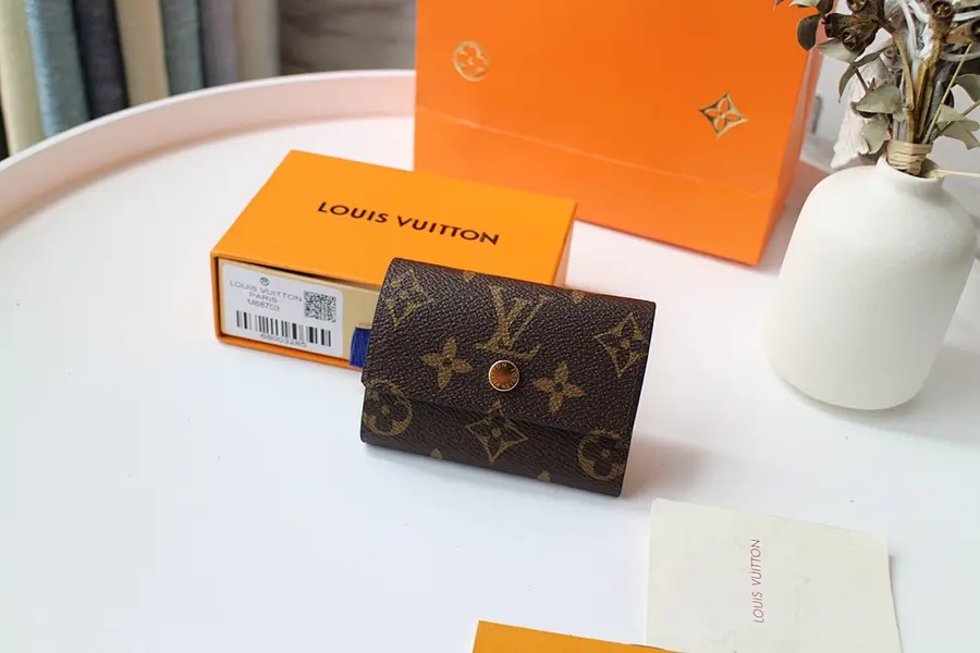 ルイ・ヴィトン（LOUIS VUITTON） レディース コンパクト財布 持ち歩きやすい｜新品 526623D6
