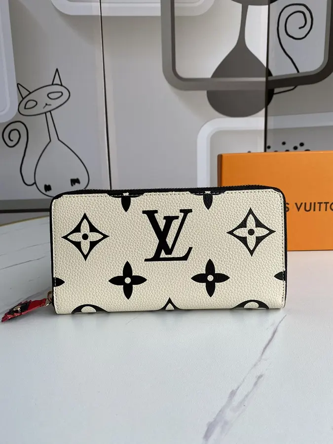 ルイ・ヴィトン（LOUIS VUITTON） ウォレット 新品 レディース デイリー向け｜526FB8EF