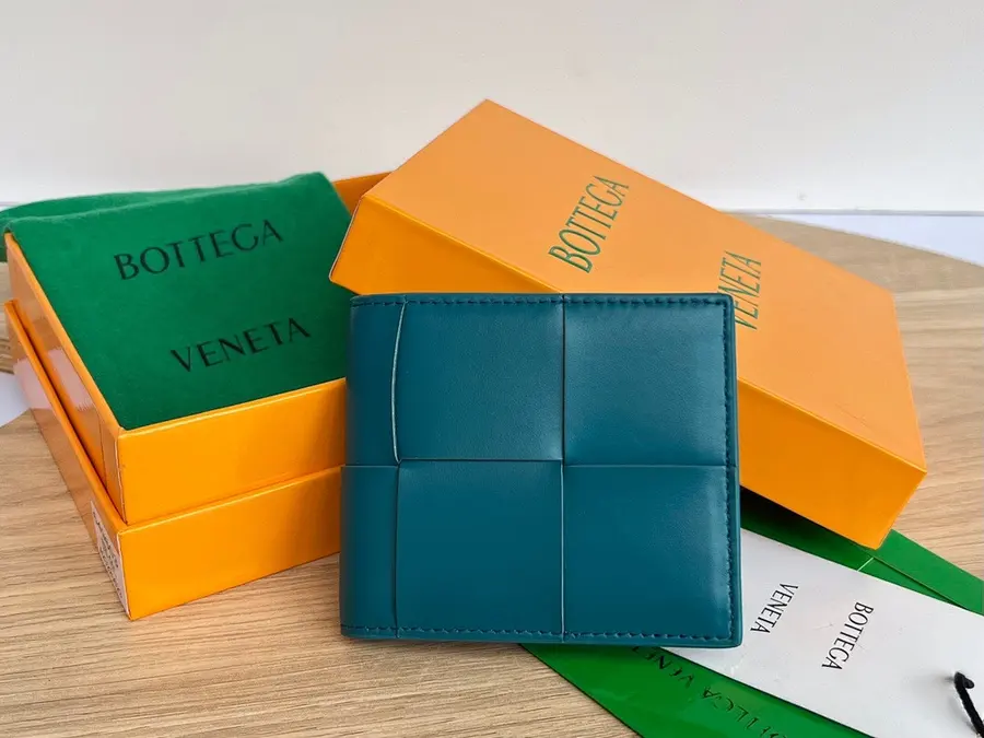 ボッテガ・ヴェネタ（BOTTEGA VENETA） デイリー向け ウォレット メンズ｜新品 5273DD0Bの商品画像
