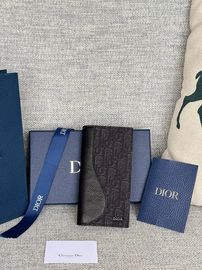 ディオール（DIOR） メンズ ロングウォレット レザー｜新品 547D8815