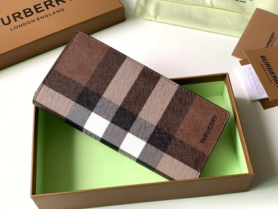 バーバリー（BURBERRY） 長財布 レザー レディース｜新品 5603E787