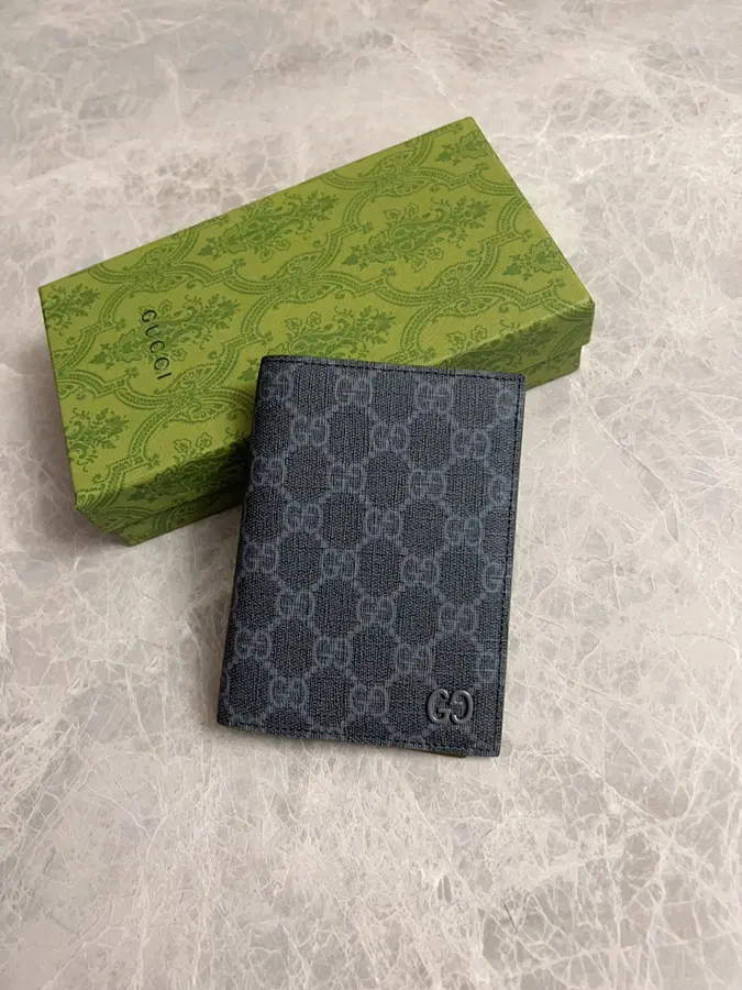 GUCCI グッチ（GUCCI） パスポートケース 新品 メンズ レザー｜56DB82E7