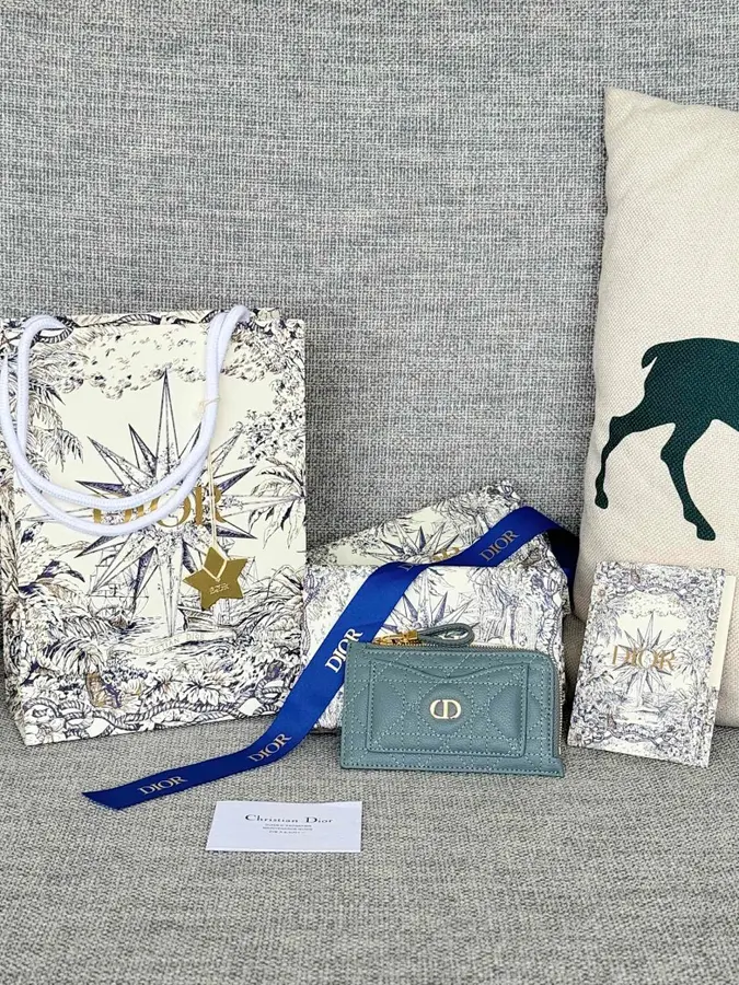 ディオール(DIOR) カードホルダー コンパクト 男女兼用|新品 56EFD424の商品画像
