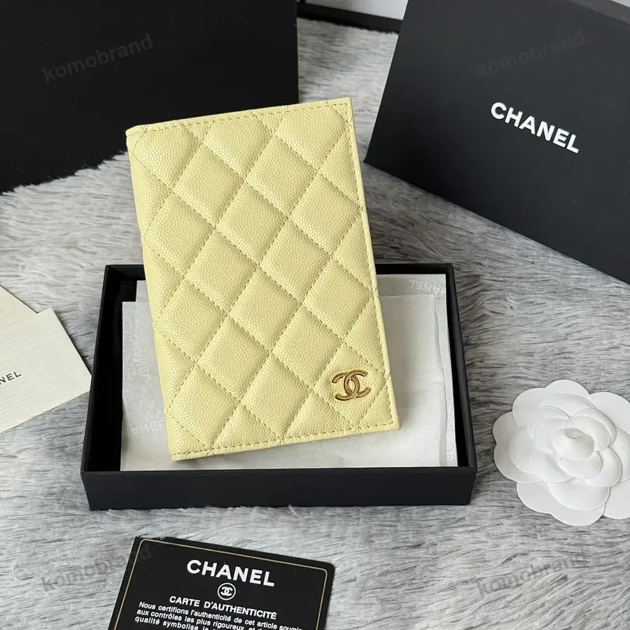 CHANEL シャネル（CHANEL） パスポートホルダー 新品 男女兼用 トラベル向け｜58CBCFF6