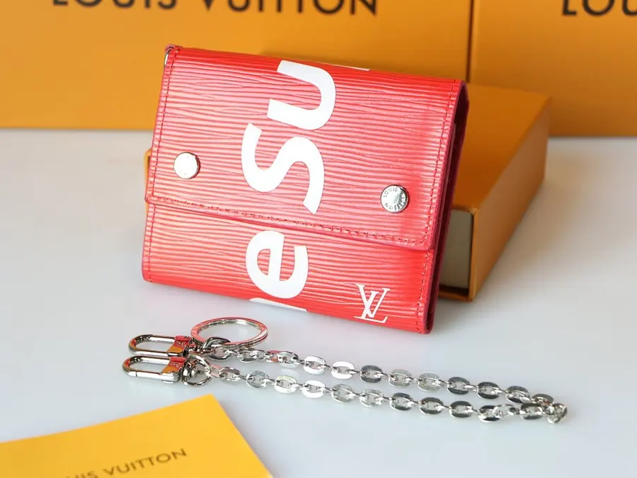 ルイ・ヴィトン(LOUIS VUITTON) 持ち歩きやすい ミニ財布 レディース|新品 591D1BDFの商品画像