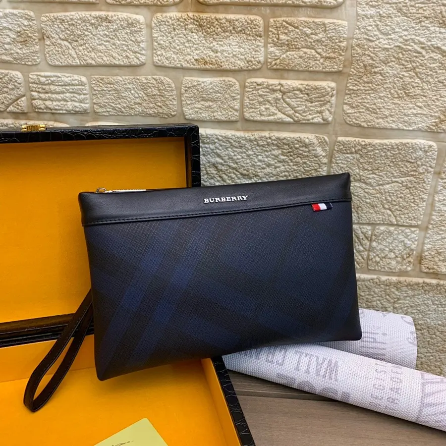バーバリー（BURBERRY） クラッチバッグ 新品 メンズ レザー｜59E42A3F