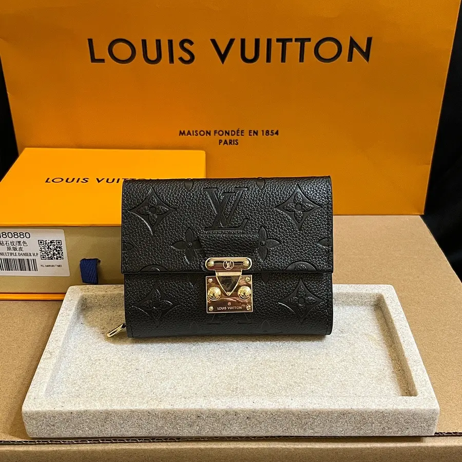 ルイ・ヴィトン（LOUIS VUITTON） レザー ミニ財布 レディース｜新品 5BDDF922