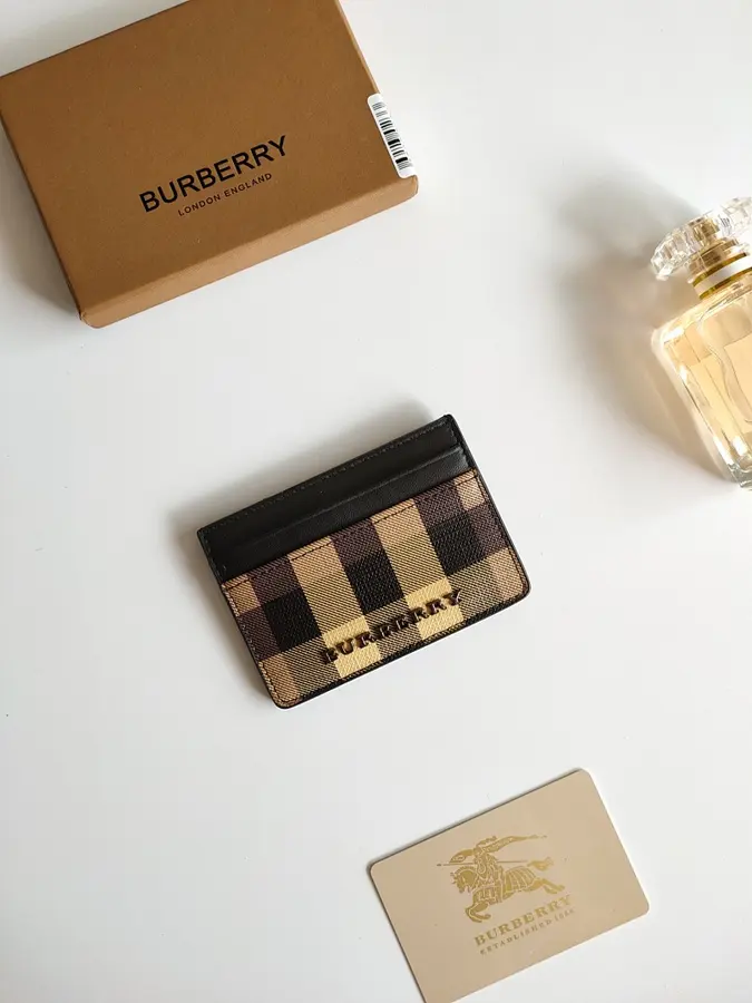 BURBERRY バーバリー（BURBERRY） カードケース 新品 男女兼用 コンパクト｜5DF4649B