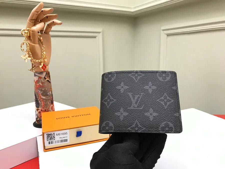 ルイ・ヴィトン（LOUIS VUITTON） レザー ミニ財布 メンズ｜新品 5F451DD8の商品画像
