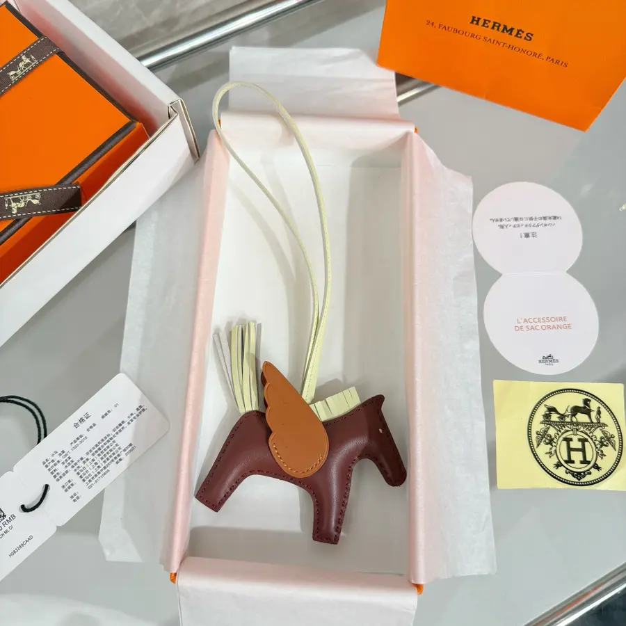 エルメス（HERMÈS） キーホルダー 新品 レディース バッグアクセサリー｜636BF0B5