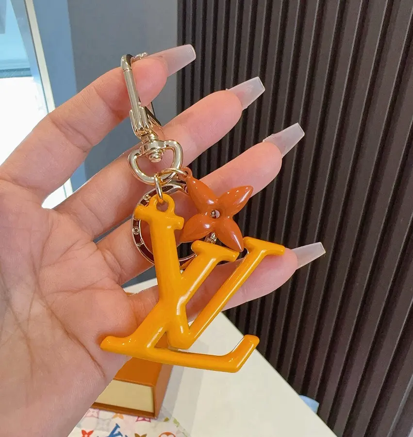 ルイ・ヴィトン（LOUIS VUITTON） 男女兼用 キーケース メタル｜新品 6370B2BFの商品画像