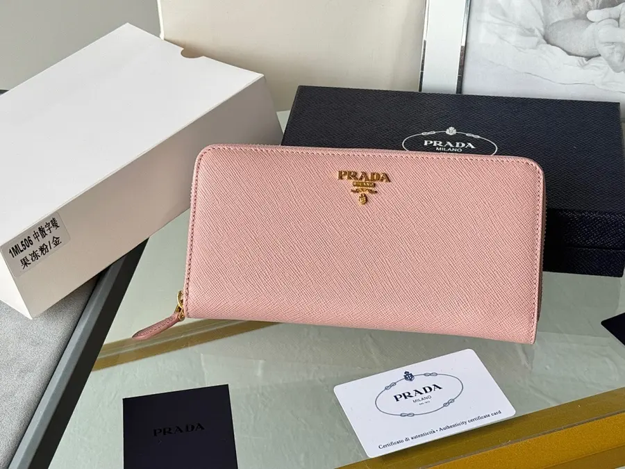 プラダ(PRADA) レディース ロングウォレット 収納しやすい|新品 65B81273の商品画像
