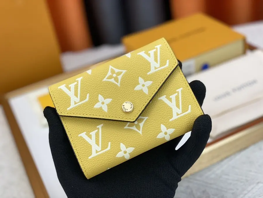 ルイ・ヴィトン（LOUIS VUITTON） コンパクト財布 新品 レディース コンパクト｜672E5881の商品画像