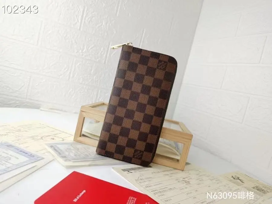 ルイ・ヴィトン（LOUIS VUITTON） デイリー向け ウォレット メンズ｜新品 683D5583
