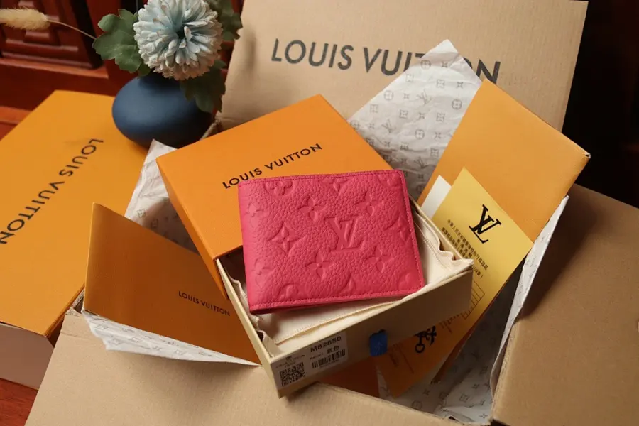 ルイ・ヴィトン（LOUIS VUITTON） ミニ財布 レザー メンズ｜新品 68AE1432の商品画像