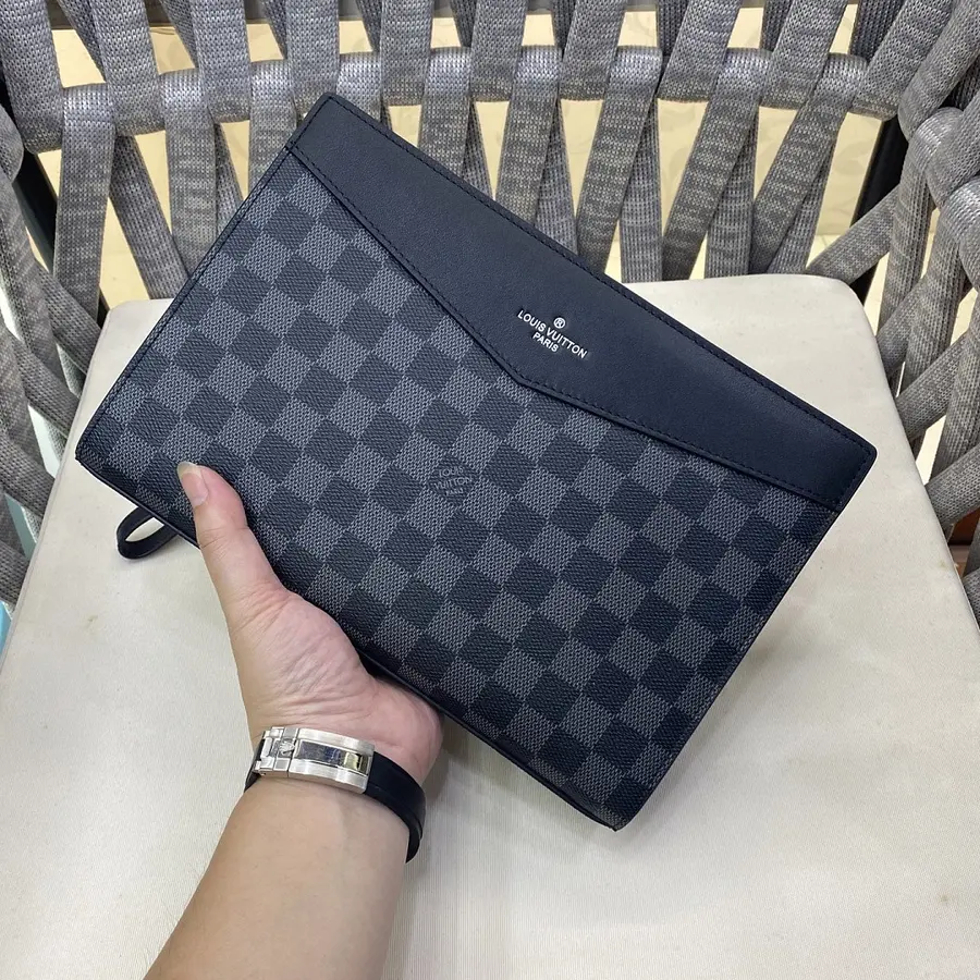 ルイ・ヴィトン（LOUIS VUITTON） クラッチバッグ 新品 メンズ 手持ちタイプ｜6AF308C1の商品画像