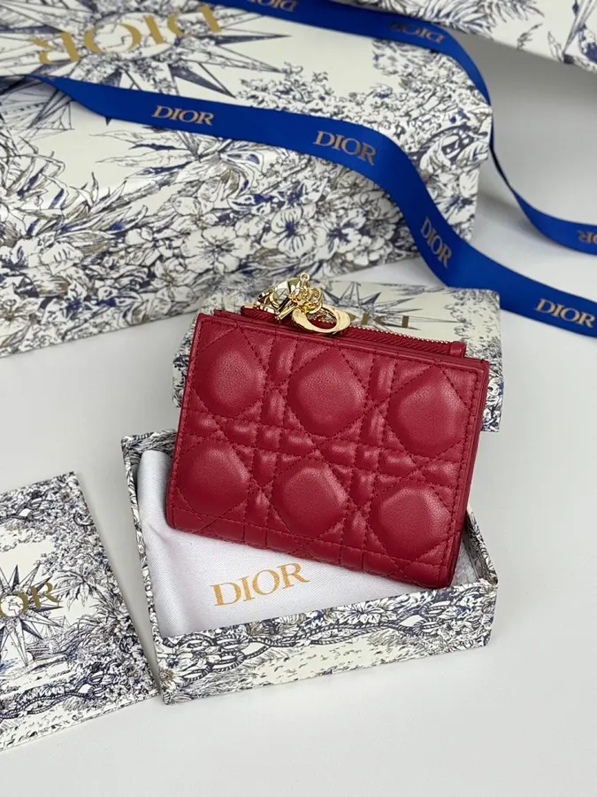 ディオール(DIOR) レザー ウォレット レディース|新品 6B519261の商品画像