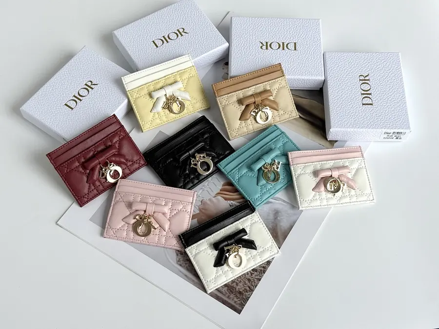 ディオール（DIOR） コンパクト ミニ財布 レディース｜新品 6CA5FF15の商品画像