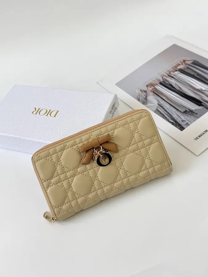 ディオール（DIOR） ロングウォレット 収納しやすい レディース｜新品 6EAA9C8F